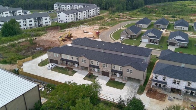 Building Photo - 312 Beau Claire Cir