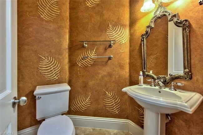 Building Photo - 2225 23rd St SW