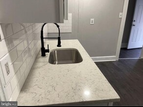 Building Photo - 14 E 2nd St