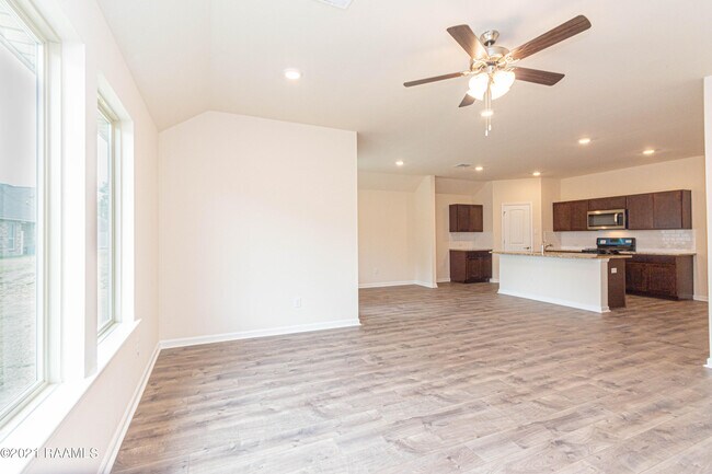 Building Photo - 110 Emerald Star Ln