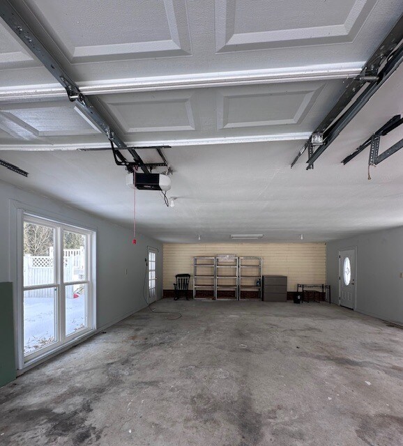 Building Photo - 644 Holly Vista Dr