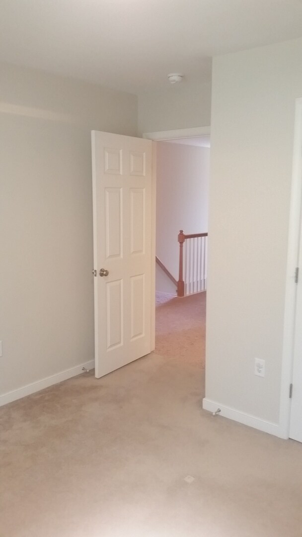 Building Photo - 2740 Parview Way