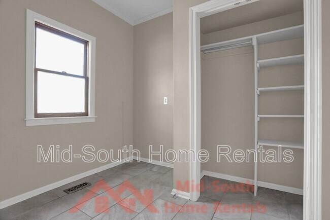 Building Photo - 2654 Fox Creek Dr