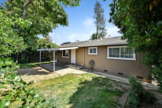 Building Photo - Wow! What a Great Home! Available Soon!