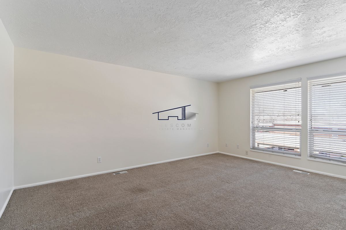 Building Photo - 4850 S 350 E
