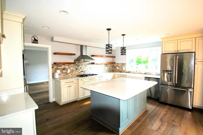 Building Photo - 1506 Chain Bridge Ct