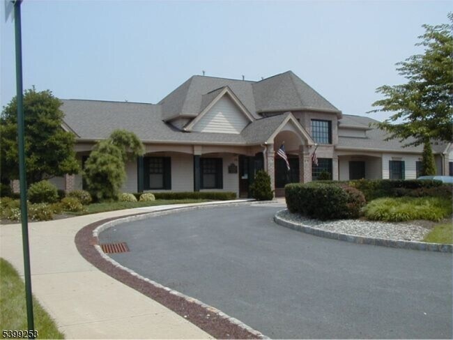 Building Photo - 2406 Taggert Dr