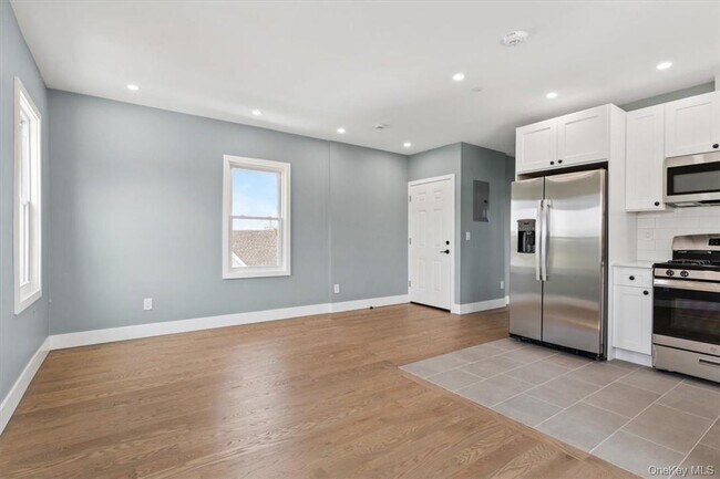 Building Photo - 76 Crotona Ave