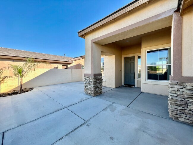 Building Photo - 81125 Avenida Fayelynne