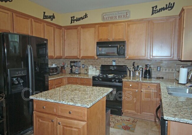 Building Photo - 108 Tagus Ct