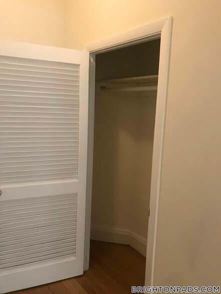 Building Photo - 115 Kilsyth Rd