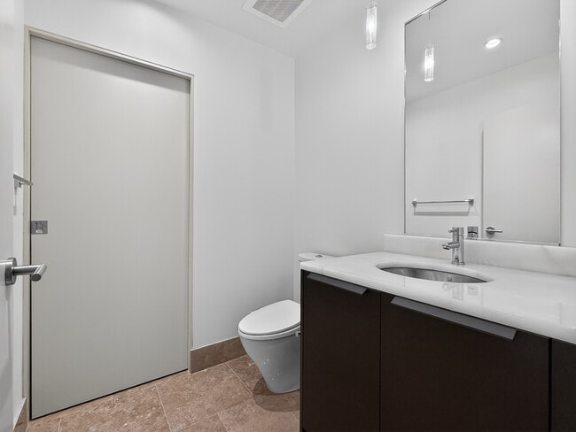 Building Photo - 737 Olive Wy