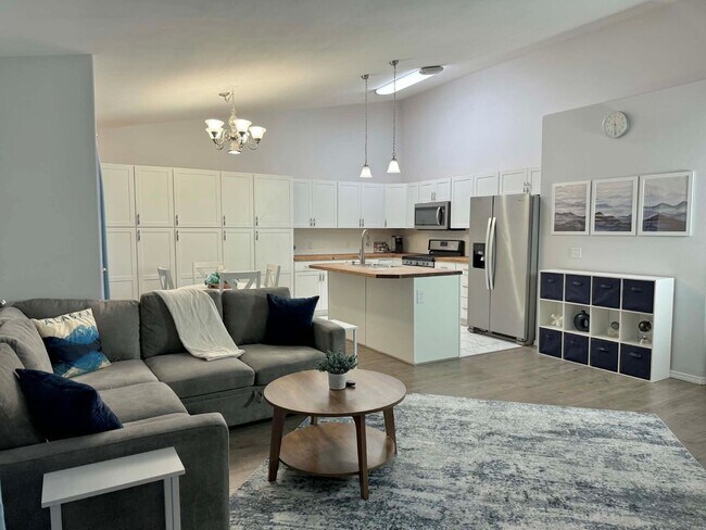 Building Photo - 17529 Silverwood Way