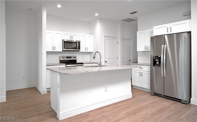 Building Photo - 9019 Lamkin Cir