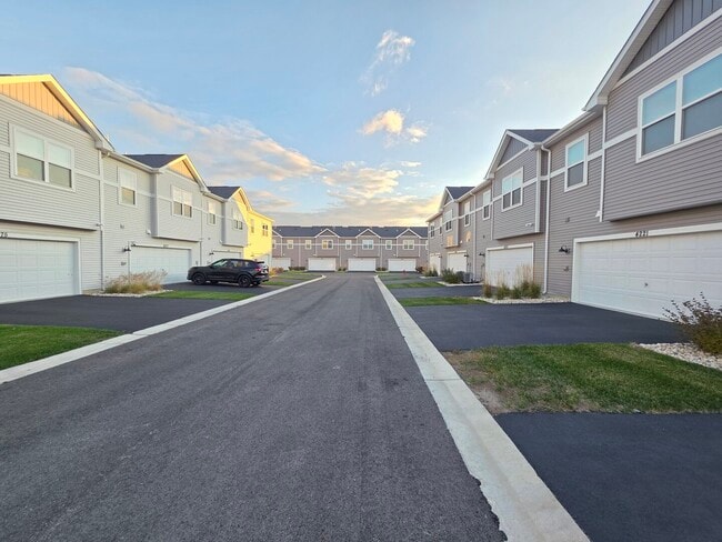 Building Photo - 4219 Chelsea Mnr Cir