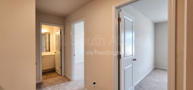 Building Photo - 336 Sinclair Ct