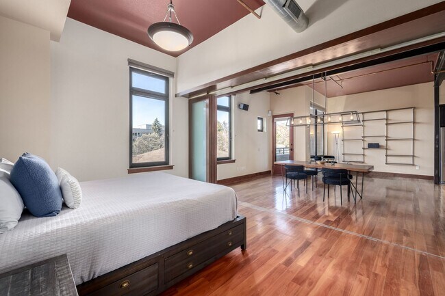 Building Photo - Luxury Furnished Old Town Condo – Modern Elegance in the Heart of Fort Collins