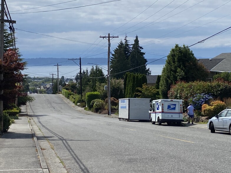 View From Street - 820 Walnut St