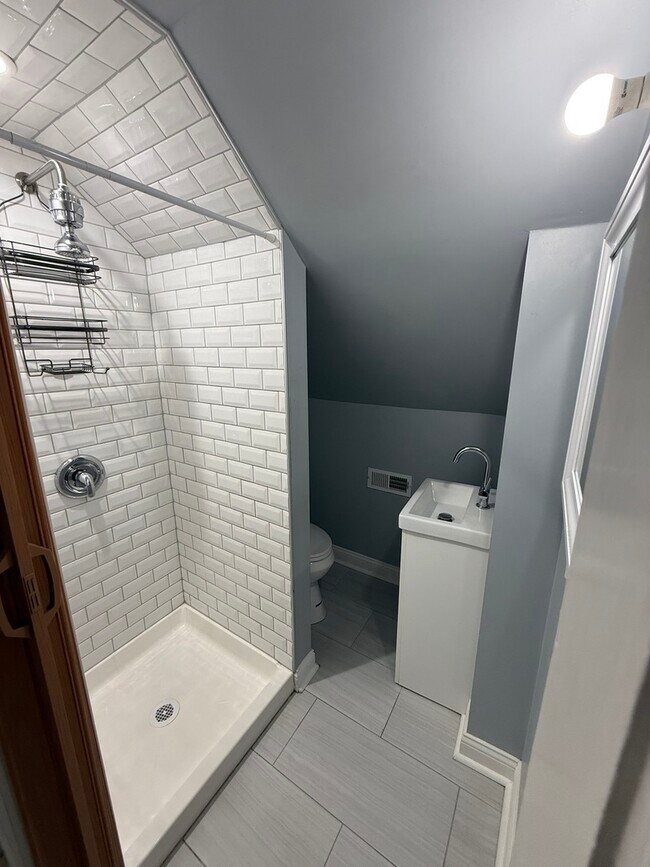 Building Photo - 4612 S Spaulding Ave