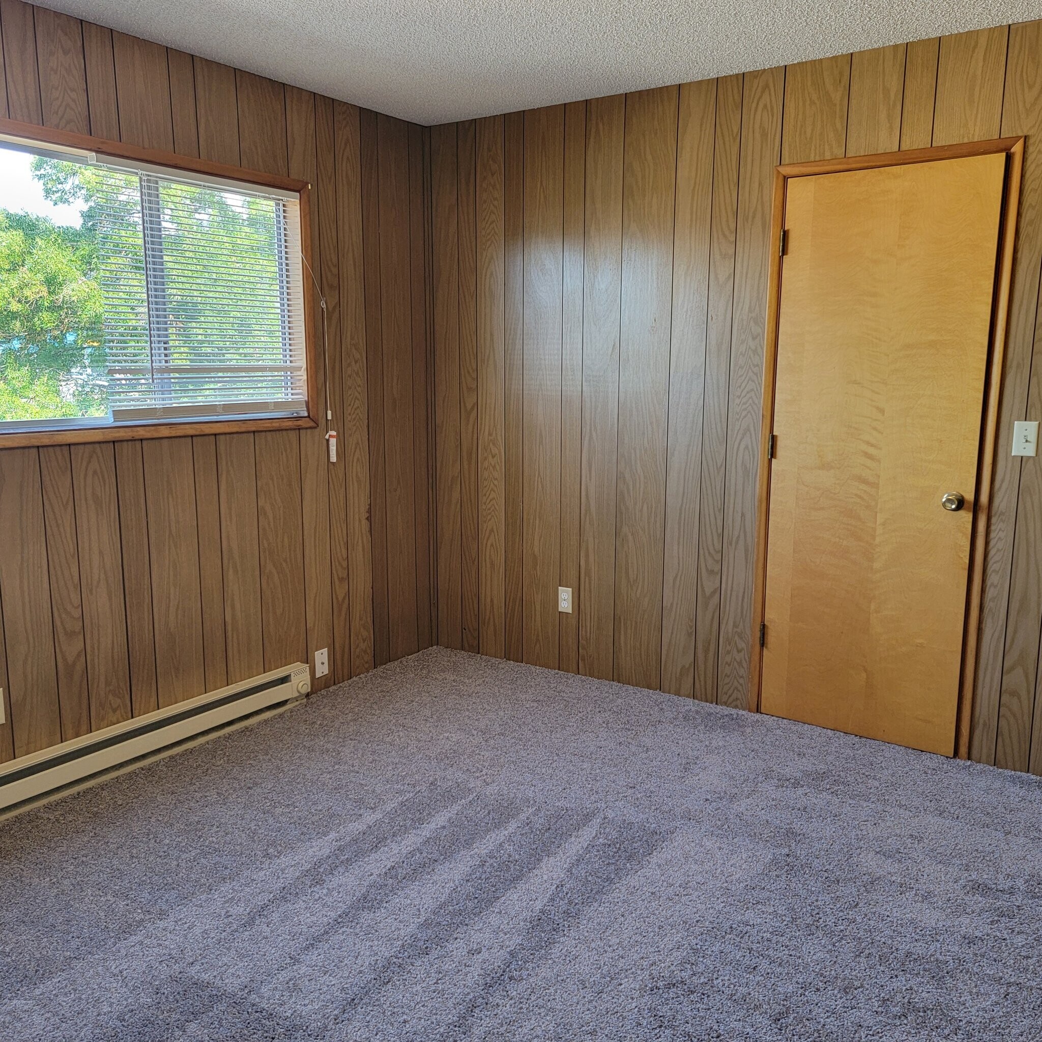 Building Photo - 435 NE Newton Creek Rd