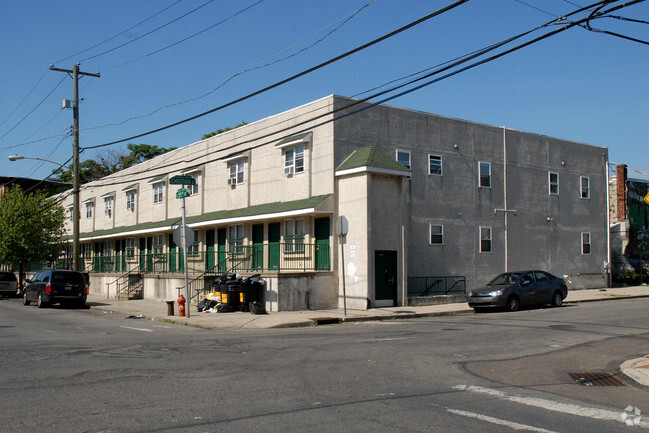 Building Photo - The Willows at Cobbs Creek