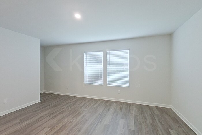 Building Photo - 345 Ironwood Ct