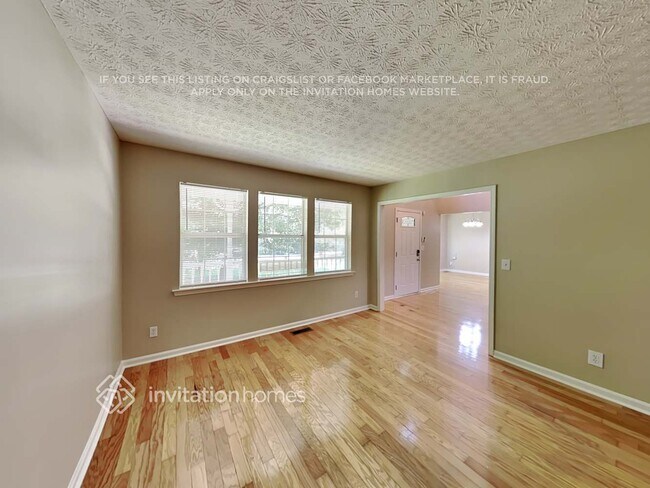 Building Photo - 6615 Gigi Dr