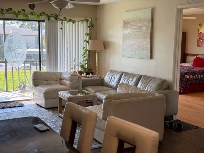 Building Photo - 108 Nina Way