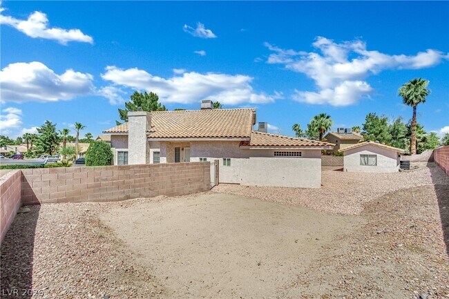 Building Photo - 756 Charwood Cir