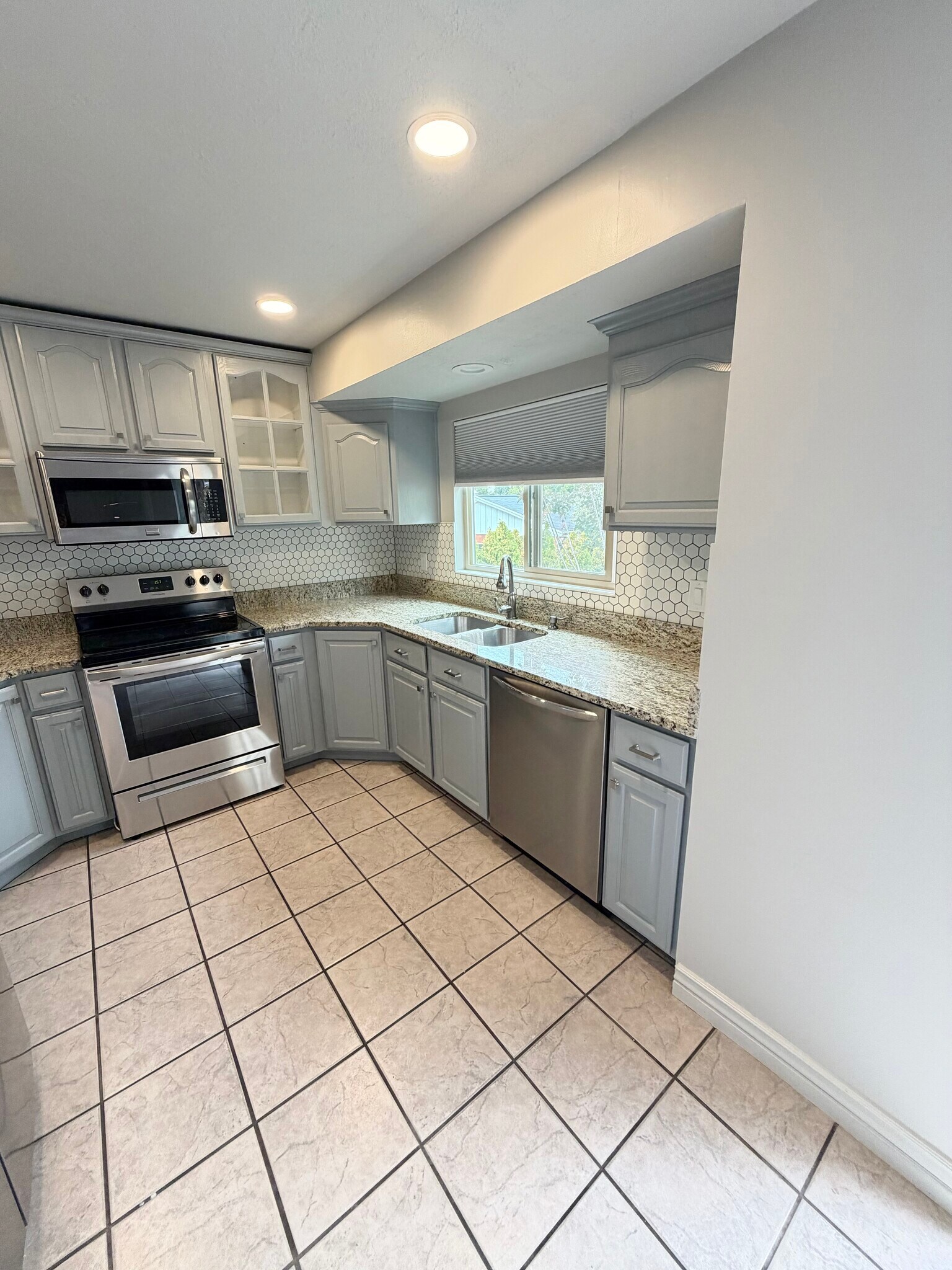Kitchen - 465 E 6770 S