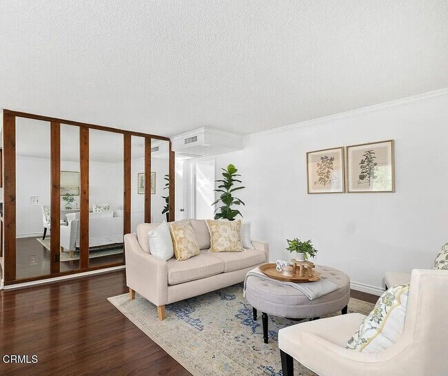 Building Photo - Bright 1-Bed with In-Unit Laundry, Central AC, and Carport in Prime Alhambra Location