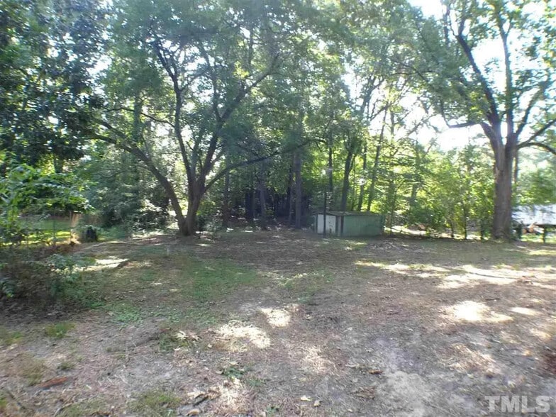 Building Photo - Room in House on Sunnybrook Rd