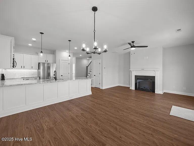 Building Photo - 4400 Laurel Ridge Dr