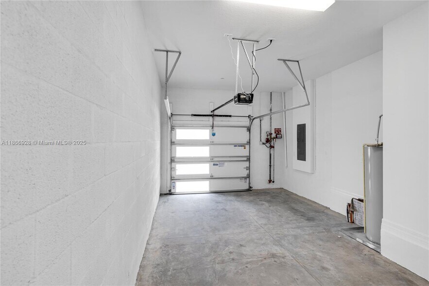 Building Photo - 8342 NW 7th Pl