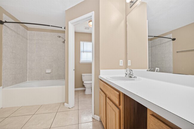Building Photo - 15515 Waldron Cir
