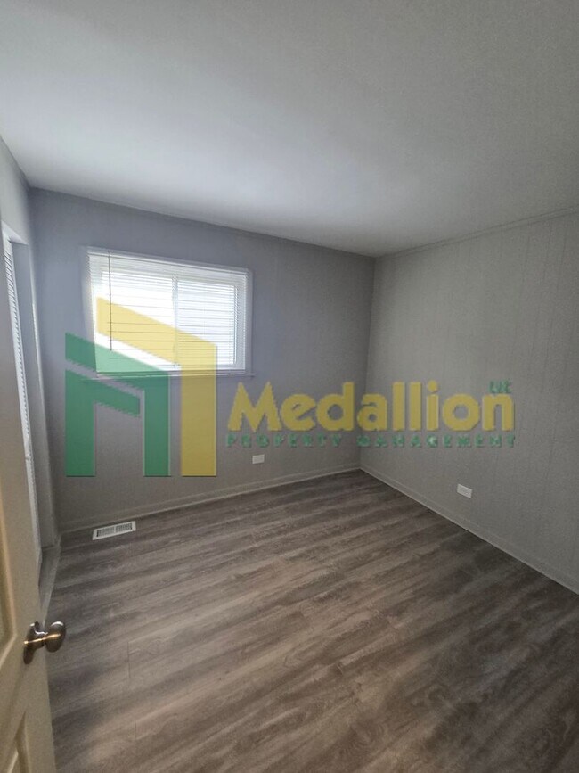 Building Photo - Updated 5-Bedroom Home with Finished Basement and Fenced Yard