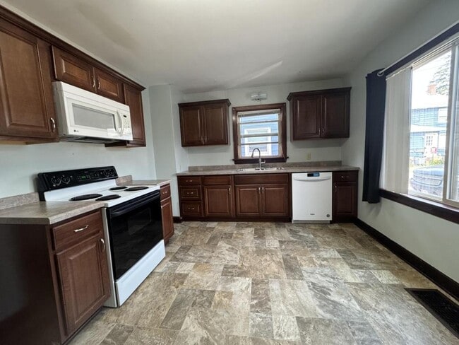 Building Photo - 1315 N 21st St