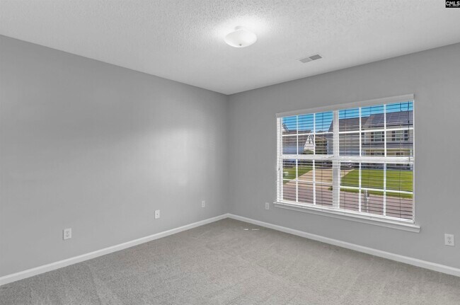 Building Photo - 141 Wigmore Ln