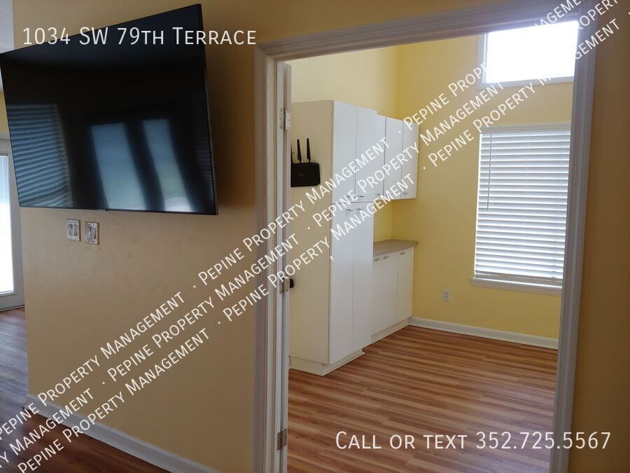 Building Photo - 1034 SW 79 Terrace
