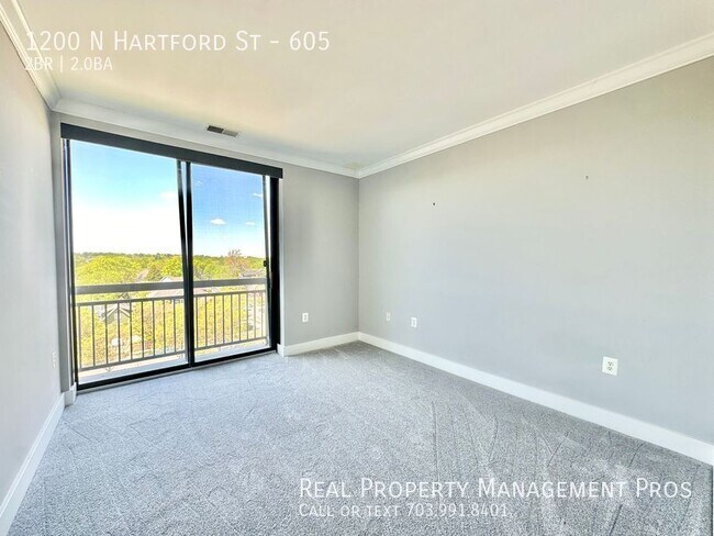 Building Photo - 1200 N Hartford St