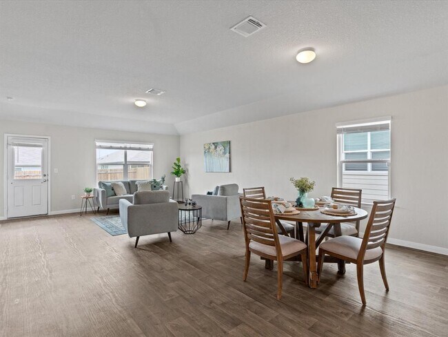 Building Photo - 117 Stellamar Dr