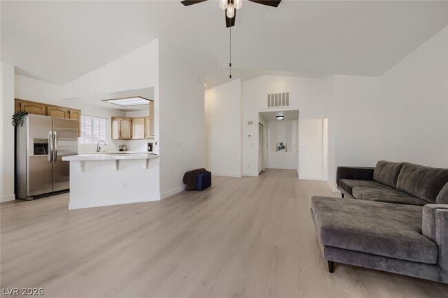 Building Photo - 8301 Boseck Dr