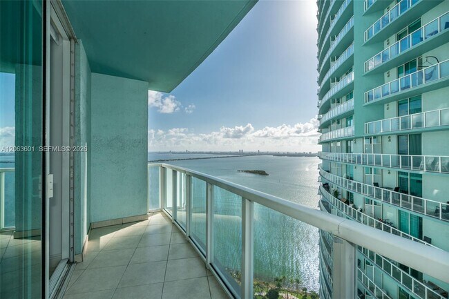 Building Photo - 1900 N Bayshore Dr