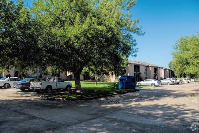 Building Photo - Crosby at Courtyards Apartments