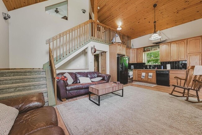 Building Photo - 153 Lighthouse Ln