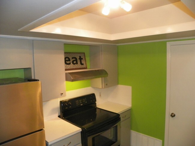 Building Photo - 3406 Dolphin Dr