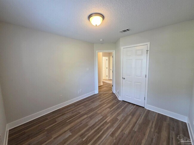 Building Photo - 5008 Orlando Ct