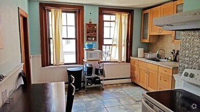 Building Photo - 4 bedroom in Boston MA 02113