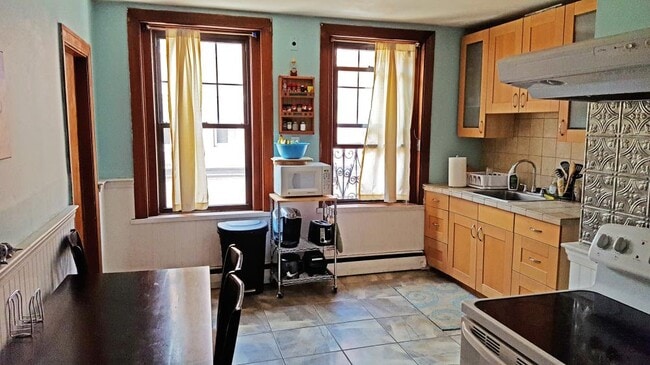 Primary Photo - 4 bedroom in Boston MA 02113