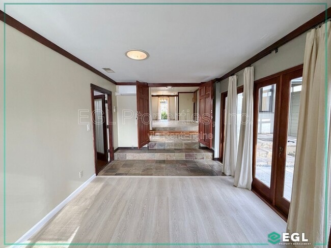 Building Photo - 7601 Kittyhawk Ave